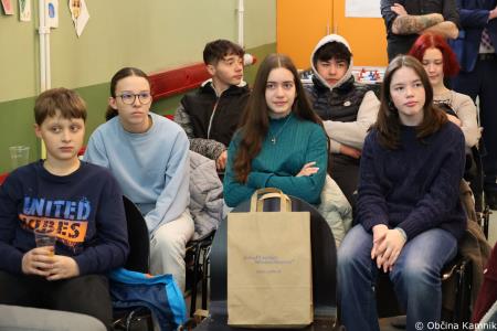 Letošnji otroški parlament na občinski ravni v središče postavlja duševno zdravje mladih (11)